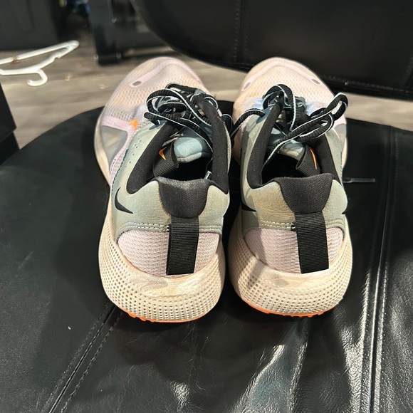 Nike React Sneakers in Black, White, and Orange Running shoes - Picture 5 of 7